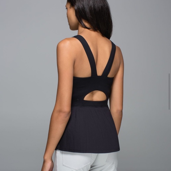 Lululemon Tank Pleated Peplum- never worn! - Picture 3 of 3